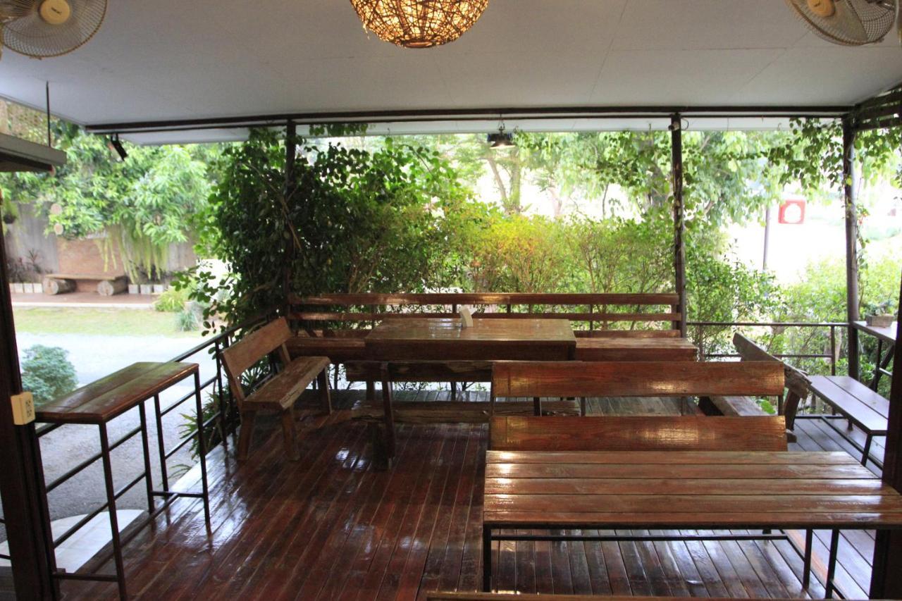 น่านฟ้าชลธีรีสอร์ท Nanfachonlathi Resort Luaran gambar